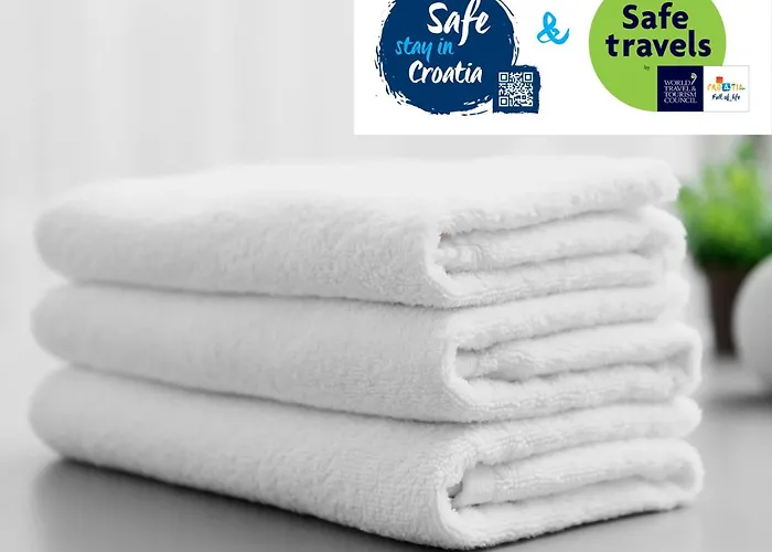 Maru - Two Bedroom With View A4