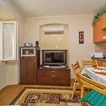 Maru - Two Bedroom With View A4 *